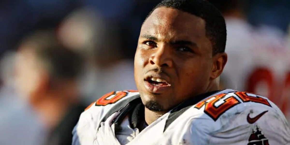 Former Buccaneers Star Doug Martin Dies at 36; Cause of Death Still Unconfirmed