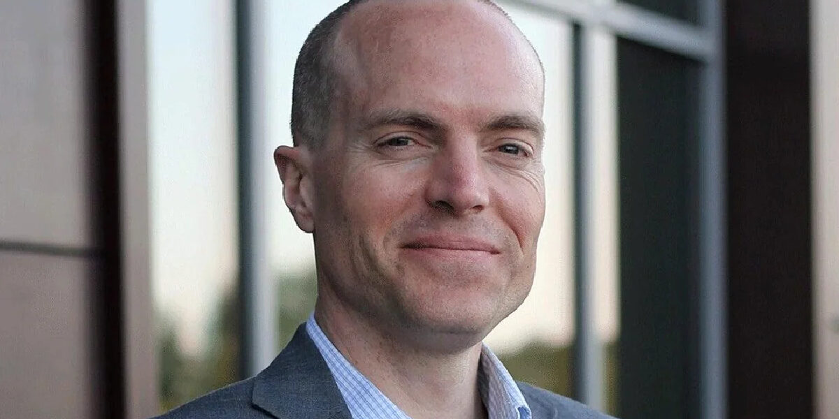 American Teacher and Son Killed by Swarm of Hornets While Ziplining in Laos